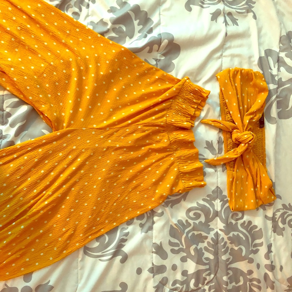 Two piece set, a tie top and ruffled pants!